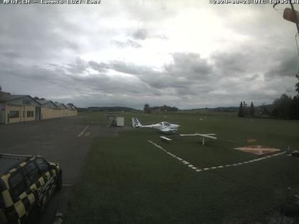 Lommis: Airfield - Cam East