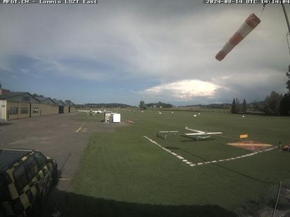 Lommis: Airfield - Cam East