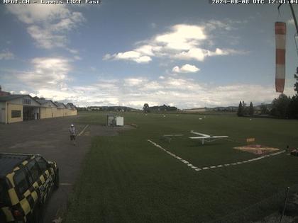 Lommis: Airfield - Cam East