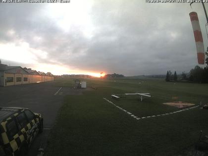 Lommis: Airfield - Cam East