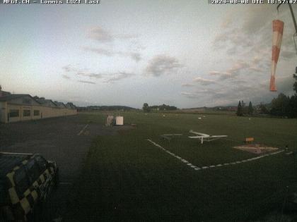 Lommis: Airfield - Cam East