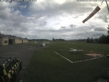 Lommis: Airfield - Cam East