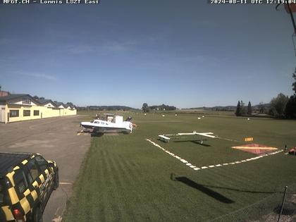 Lommis: Airfield - Cam East