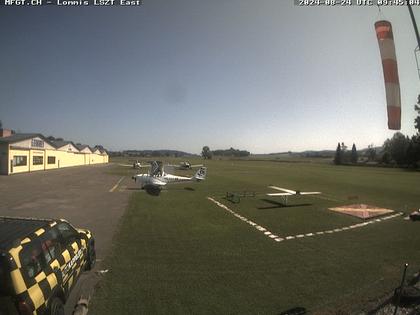 Lommis: Airfield - Cam East