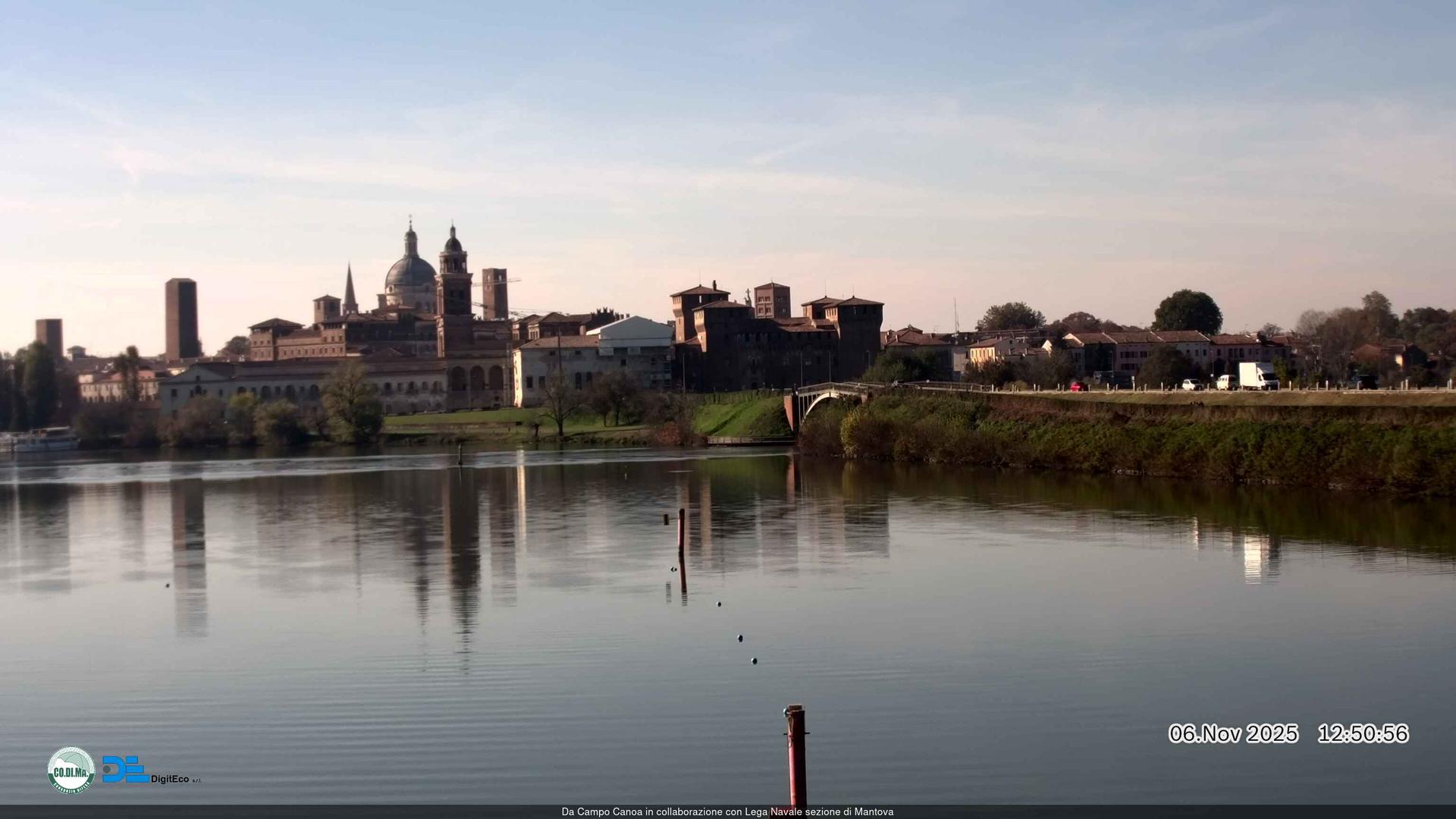 Skyline: Weather & Landscapes Webcam