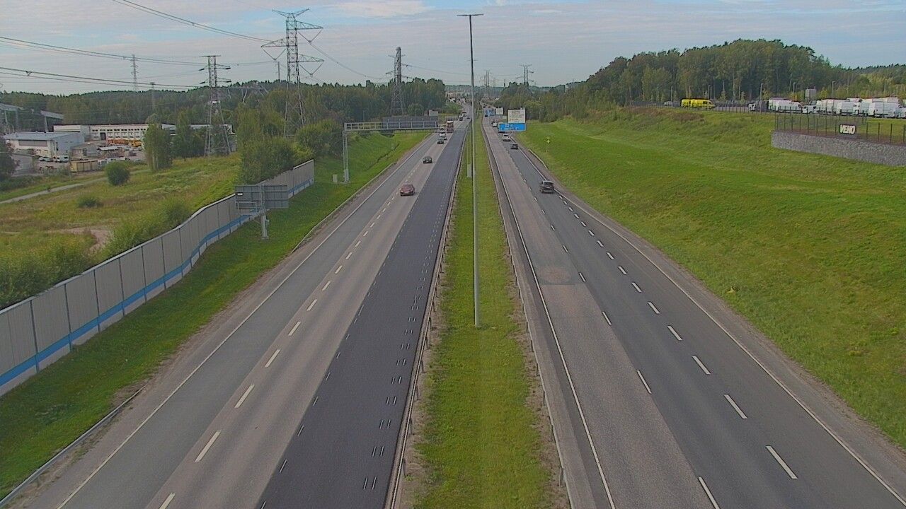 Traffic Cam Vantaa: Tie 50 Martinlaakso - Kehä III