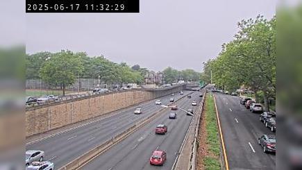 Traffic Cam New York: GCP @ 166 Street