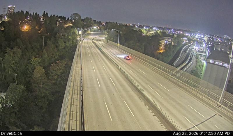 Traffic Cam Vancouver › South: Ironworkers Memorial Bridge, mid-span, looking south