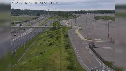 Traffic Cam Syracuse › West: I-690 west of Exit 7 (Orange Lot)