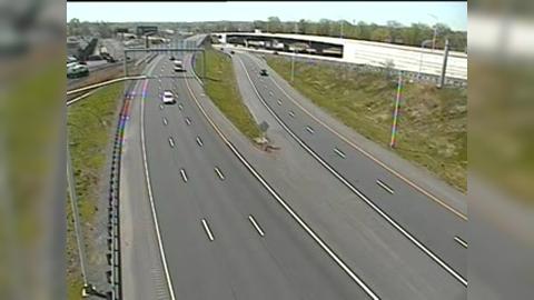 Traffic Cam Hartford: CAM - I-91 NB Exit 29 - Rt. 5 &