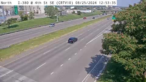 Traffic Cam Cedar Rapids: CR - I-380 @ 4th St SE (10)