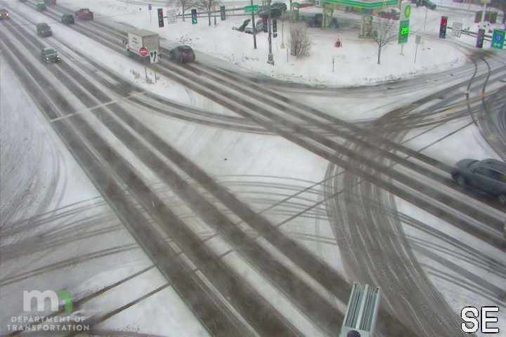 Traffic Cam Savage: T.H.13 WB @ Lynn Ave