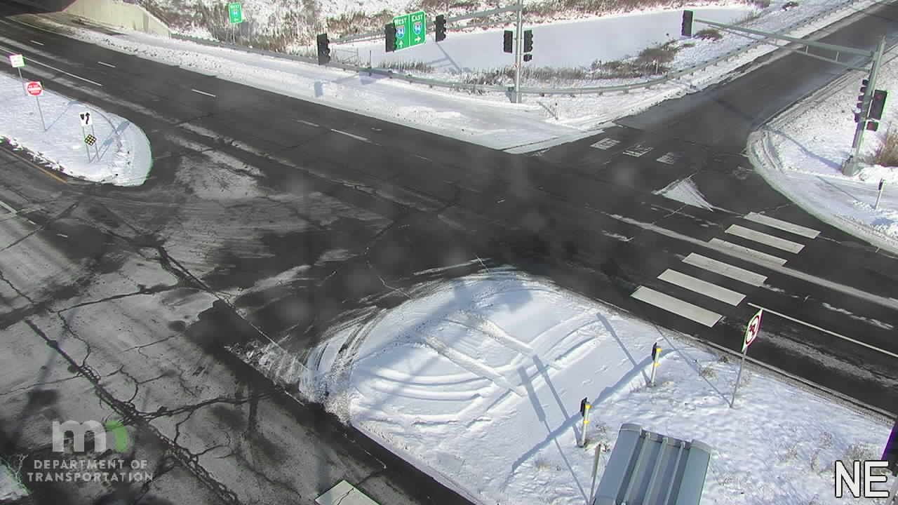 Traffic Cam Maplewood: T.H.120 SB S of I-94 EB