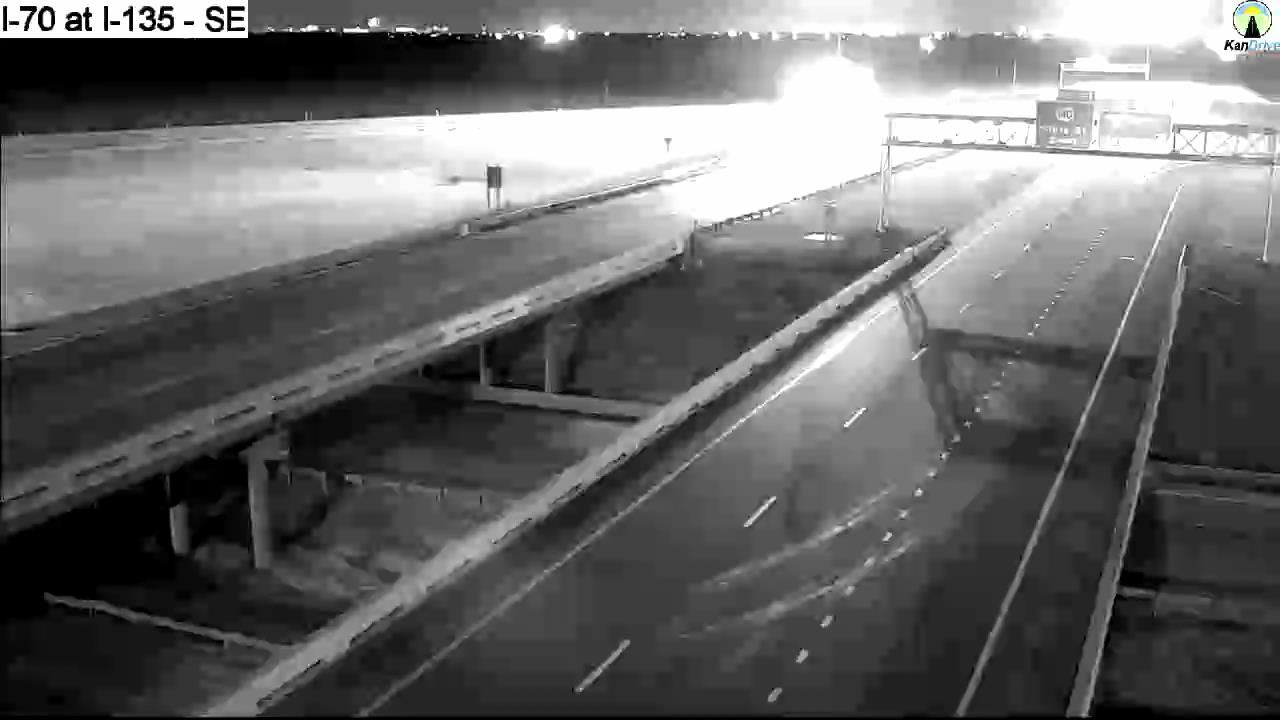 Traffic Cam Trenton: I-70 at I-135
