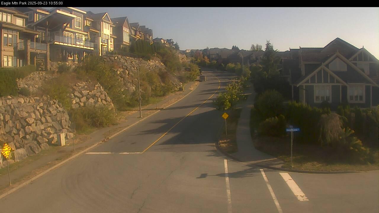 Traffic Cam Abbotsford › North-East: Eagle Mountain Park