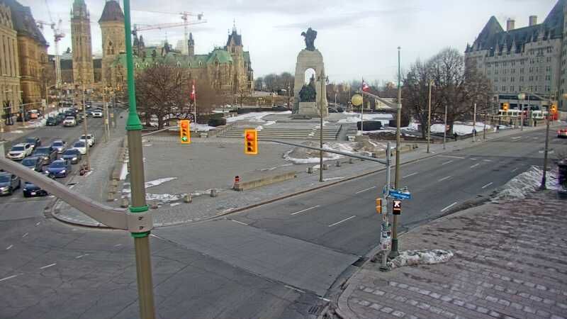 Traffic Cam (Old) Ottawa › East: Elgin Street & Queen Street
