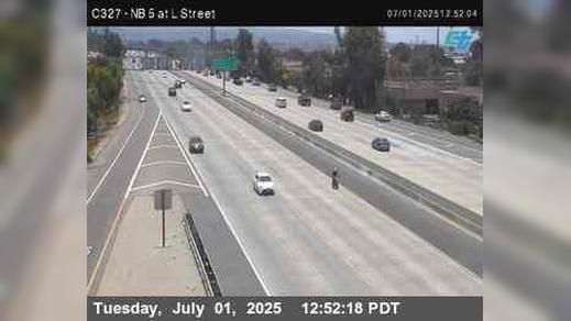 Traffic Cam Boal › North: C327) I-5: L St