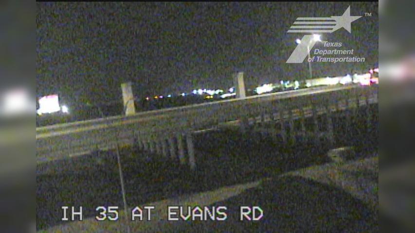 Traffic Cam Selma › North: IH 35 at Evans