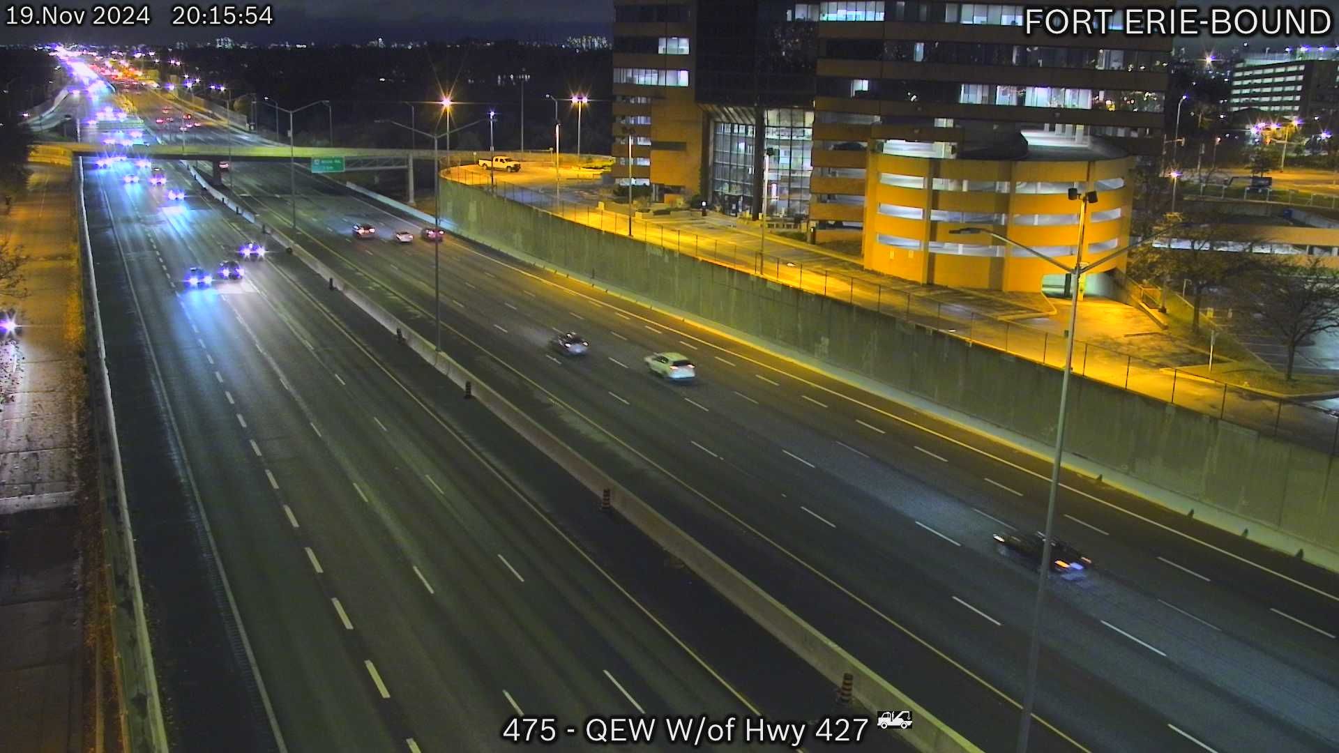 Traffic Cam Etobicoke: QEW west of Hwy 427