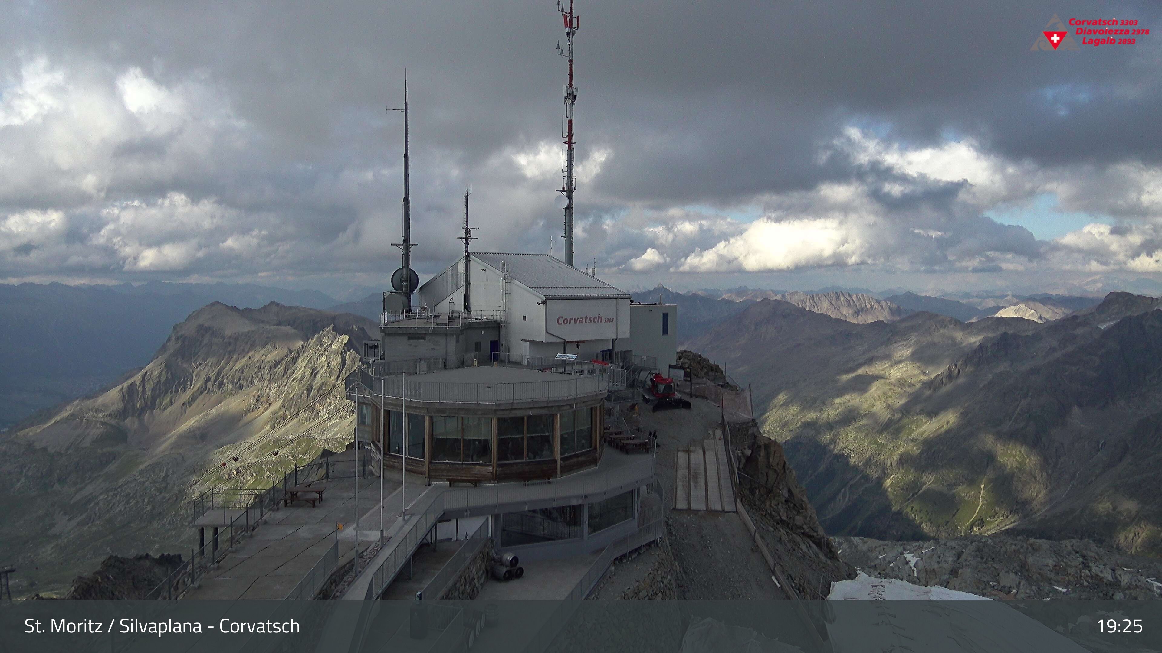 Silvaplana › Nordosten: Restaurant 3303 - Piz Corvatsch - Munt Arlas