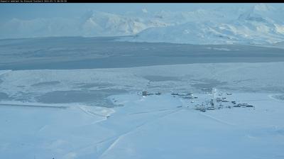 Thumbnail of Longyearbyen webcam at 2:07, Jan 28