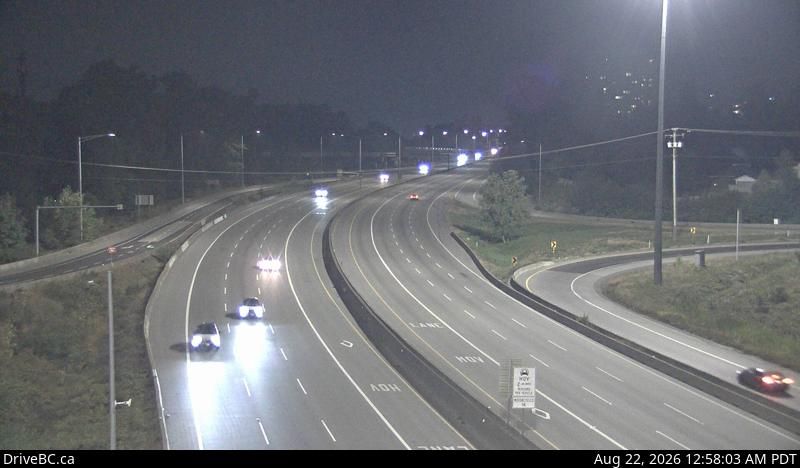 Traffic Cam New Westminster › West: Hwy 1 in Coquitlam, west of the Brunette Ave overpass, looking west