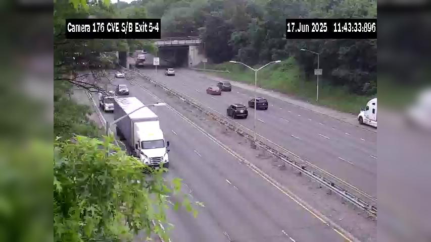 Traffic Cam New York › North: 295 Just South of VMS66