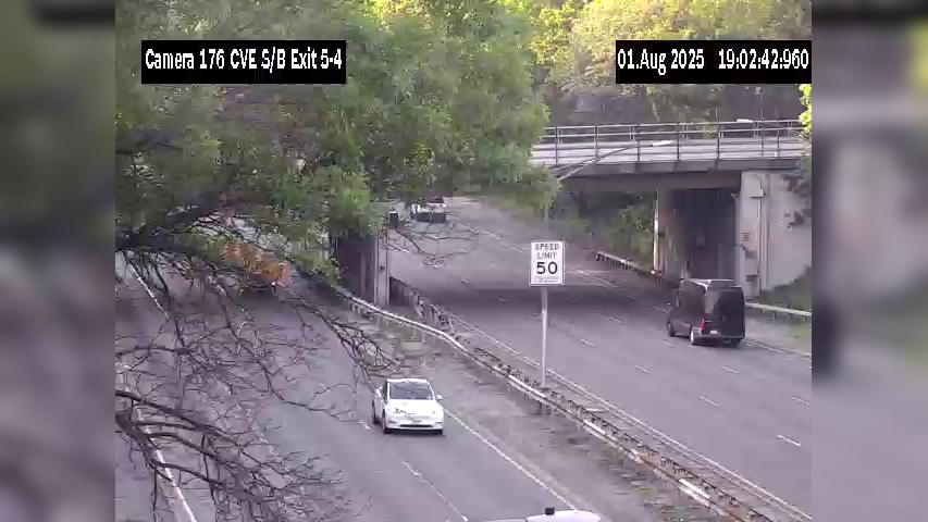 Traffic Cam New York › North: 295 Just South of VMS66