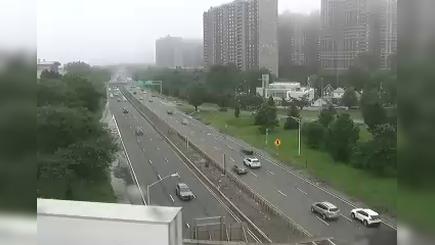 Traffic Cam New York › South: 908A at New England Thruway/Overpass