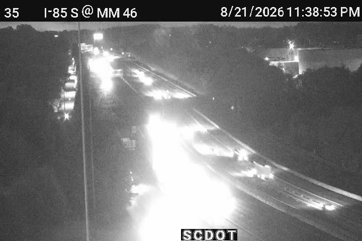 Traffic Cam Paramount Park: I-85 S @ MM 46 (Mauldin Rd)