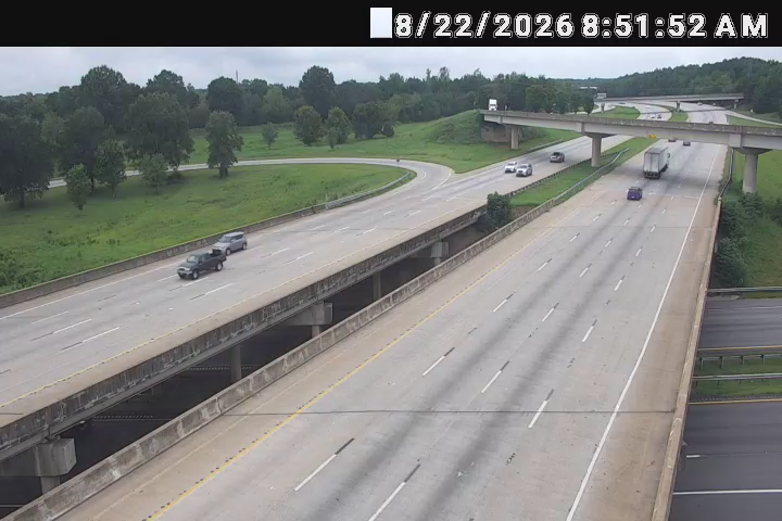 Traffic Cam Woodfield: I-85 S @ MM 70 (I-26)
