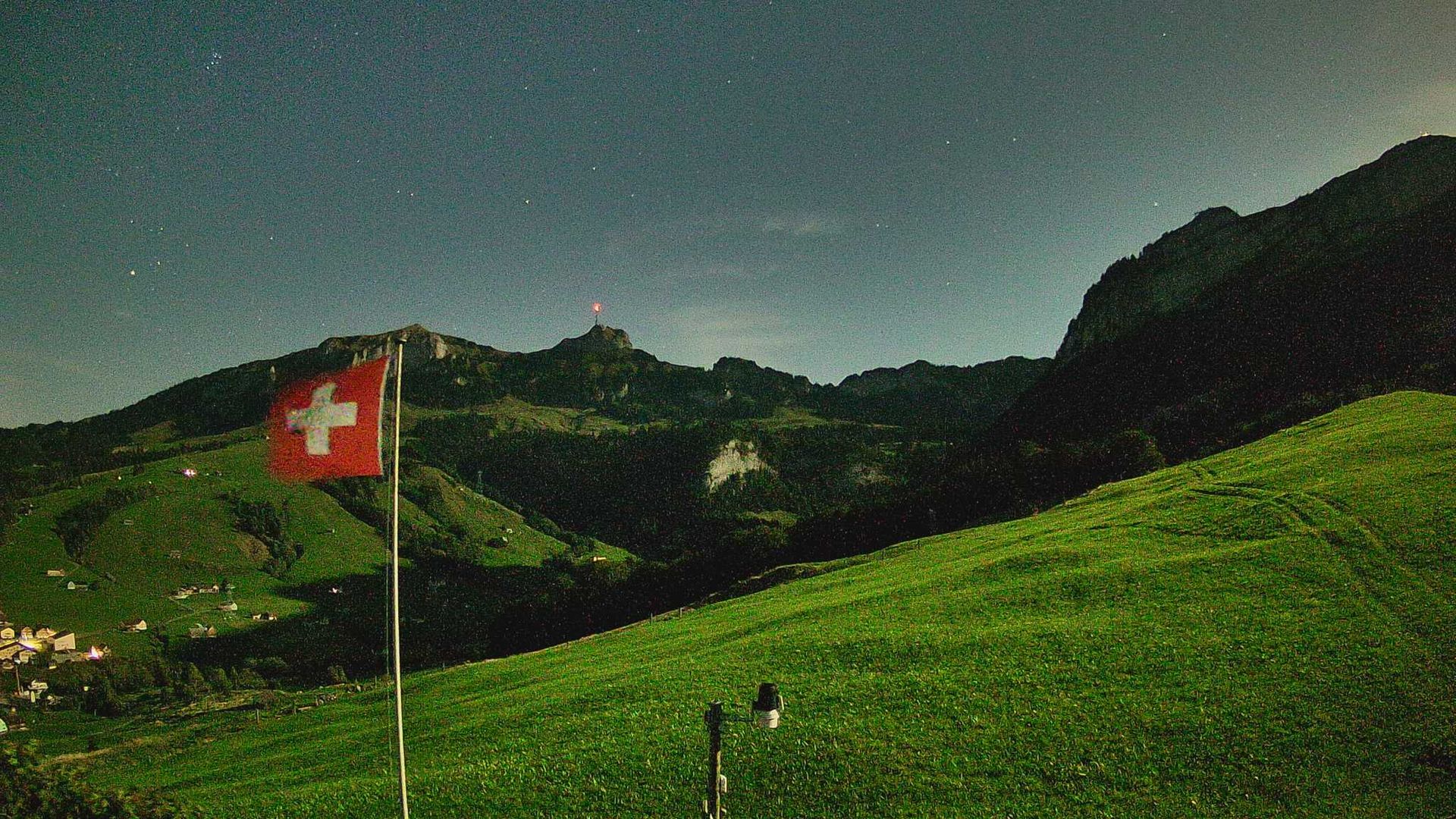 Traffic Cam Schwende › South-East: Leugangen - Leugangen - Brülisau - Hoher Kasten Drehrestaurant Und Seilbahn - Alp Sigel