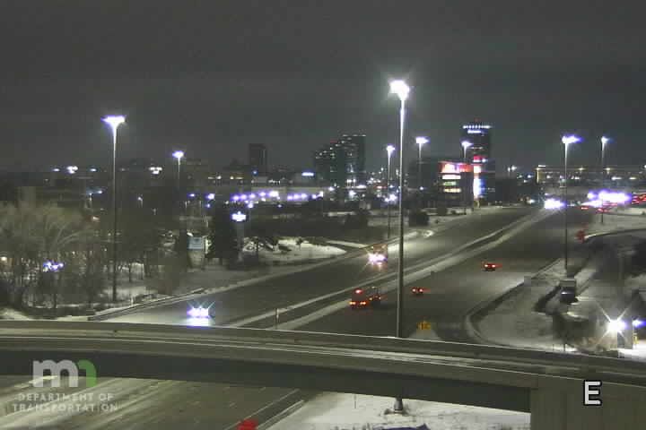 Traffic Cam Bloomington: I-494: I-494 EB @ E Bush Lake Rd