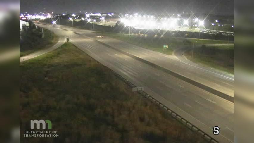Traffic Cam Roseville: I-35W: I-35W NB @ Co Rd D WB