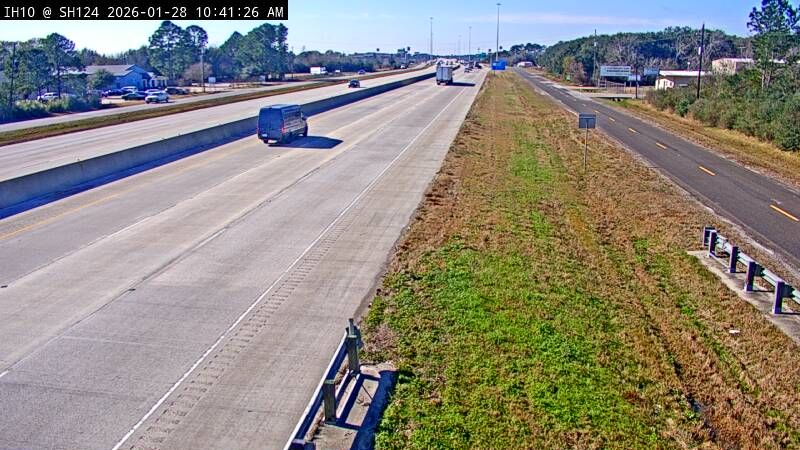 Traffic Cam North Lake › West: IH-10 @ SH-124 - Winnie
