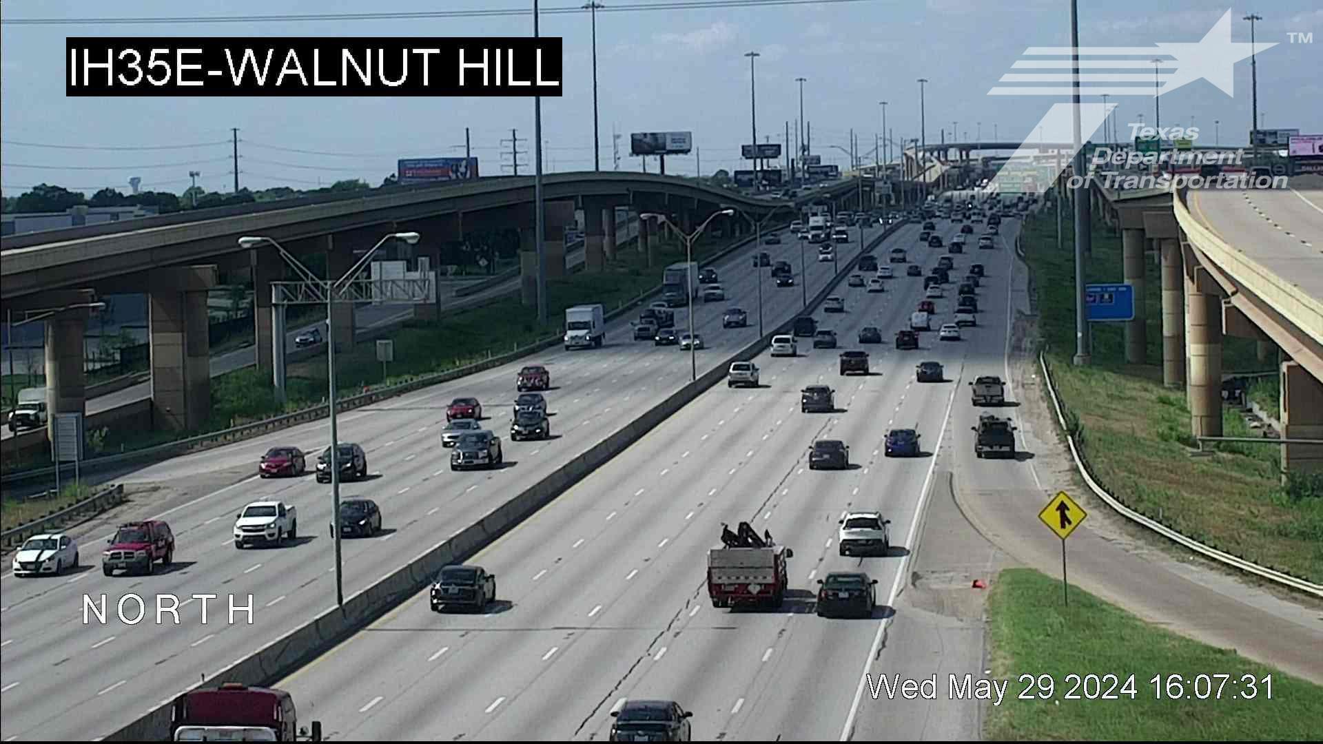 Traffic Cam Dallas › North: IH35E @ Walnut Hill