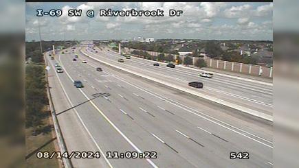 Traffic Cam Sugar Land › North: I-69 Southwest @ Riverbrook Drive