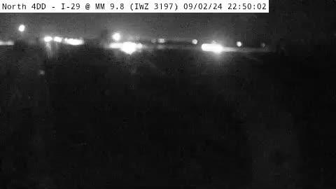 Traffic Cam Avon: 1DJ - US 65 @ Army Post Rd (IWZ 3197)