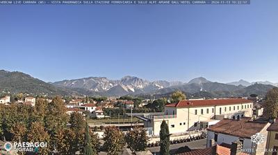 immagine della webcam nei dintorni di Marina Di Carrara: webcam Avenza