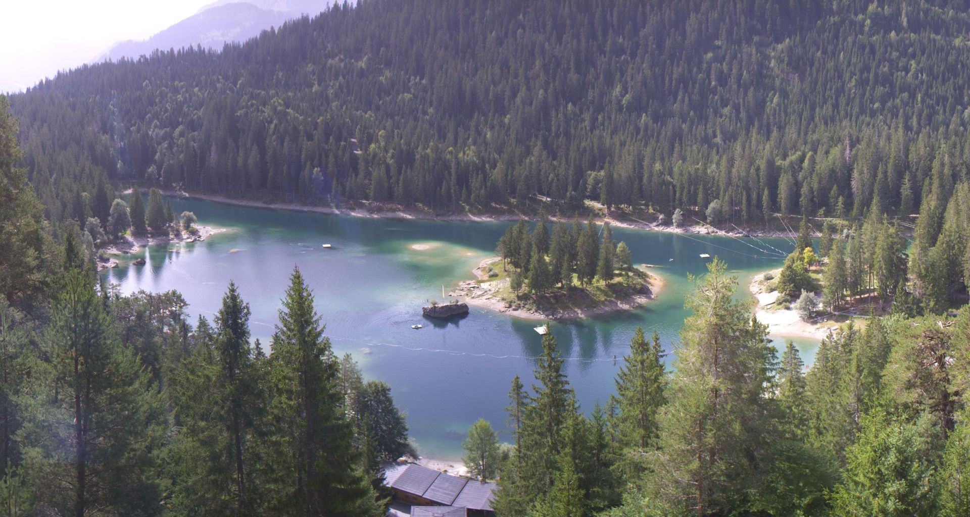 Traffic Cam Flims Waldhaus: Caumasee