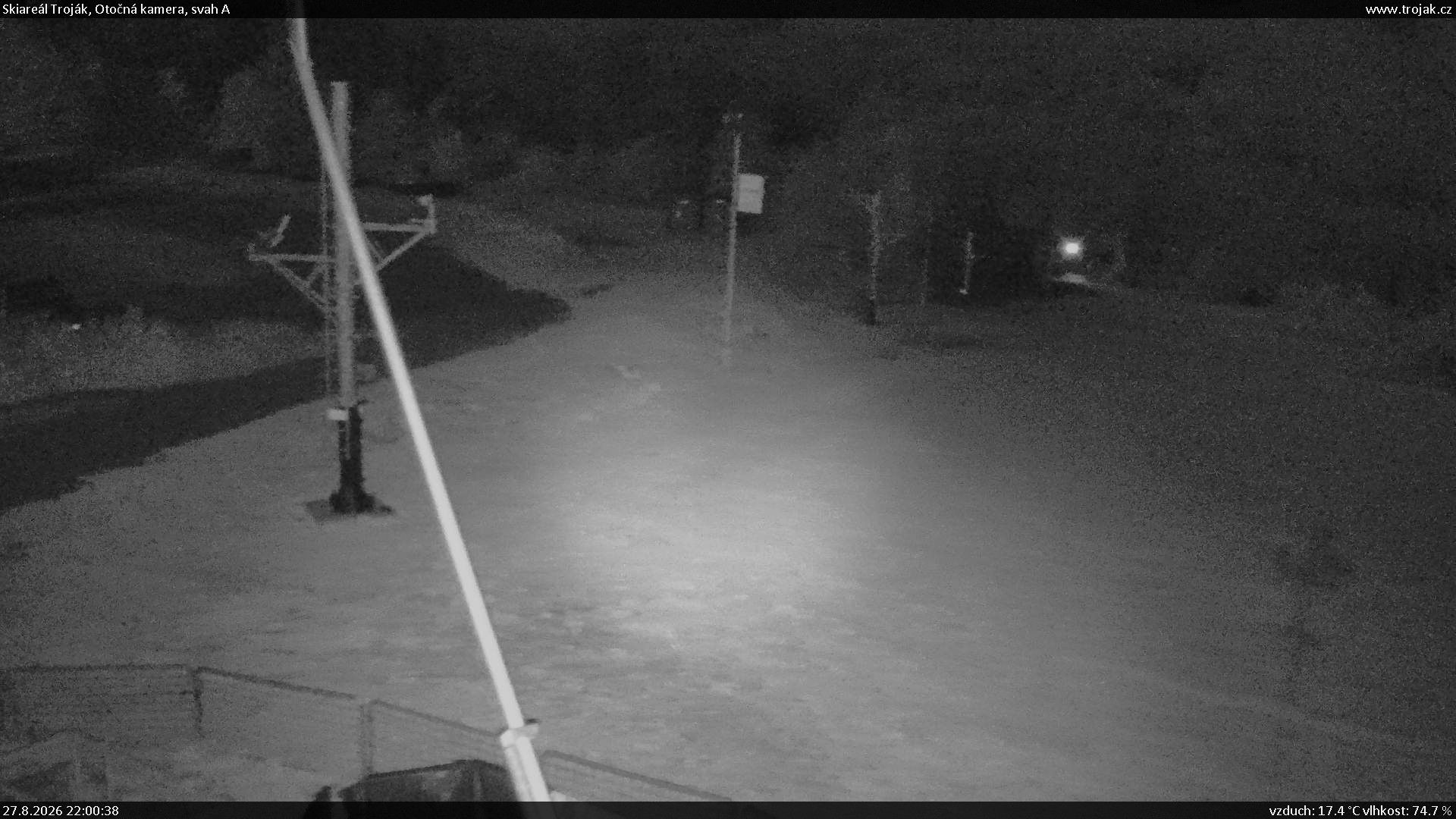 Traffic Cam Hostalkova: Ski Center Trojak