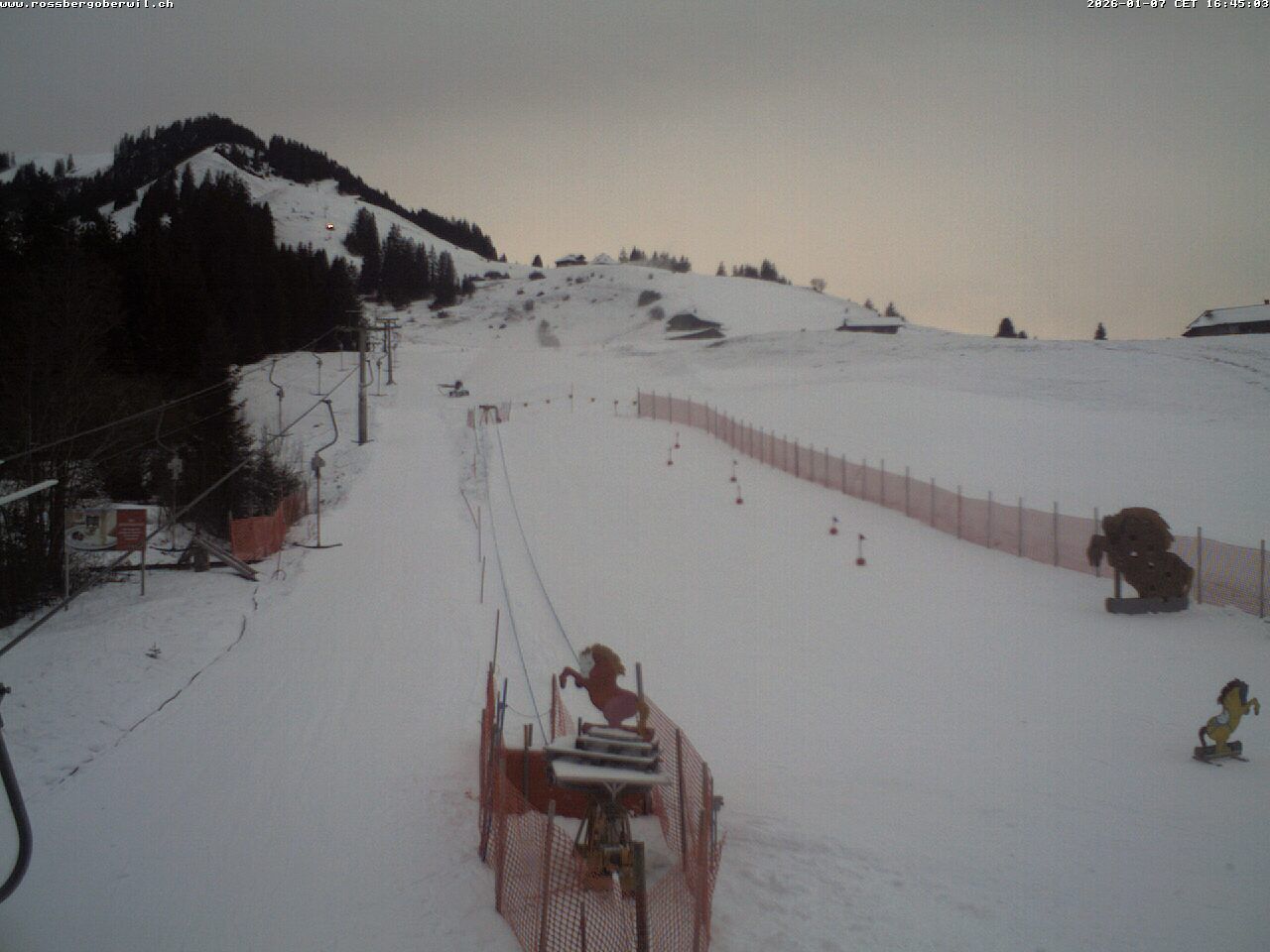 Oberwil: Skilift Rossberg AG