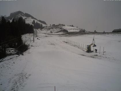 Oberwil: Skilift Rossberg AG