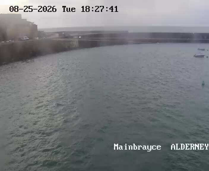 Traffic Cam Mannez: Braye Bay - Braye Harbour