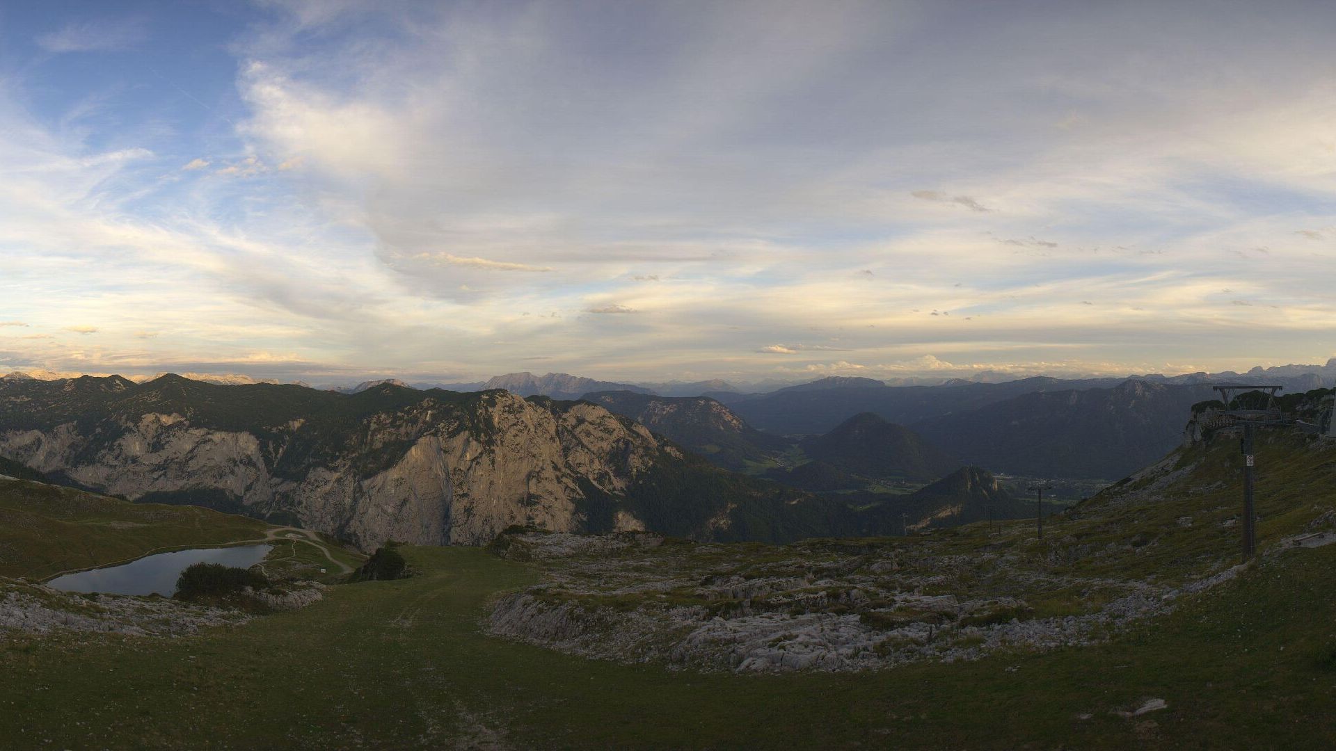 Traffic Cam Altaussee: Hochanger - Greimuth - Atterkogel - Augstsee - Loser - Altausseer See - Tourism Ausseerland - Salzkammergut - Salzkammergut