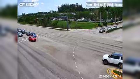 Traffic Cam Pembroke Pines: Pines Blvd at W 149th Avenue