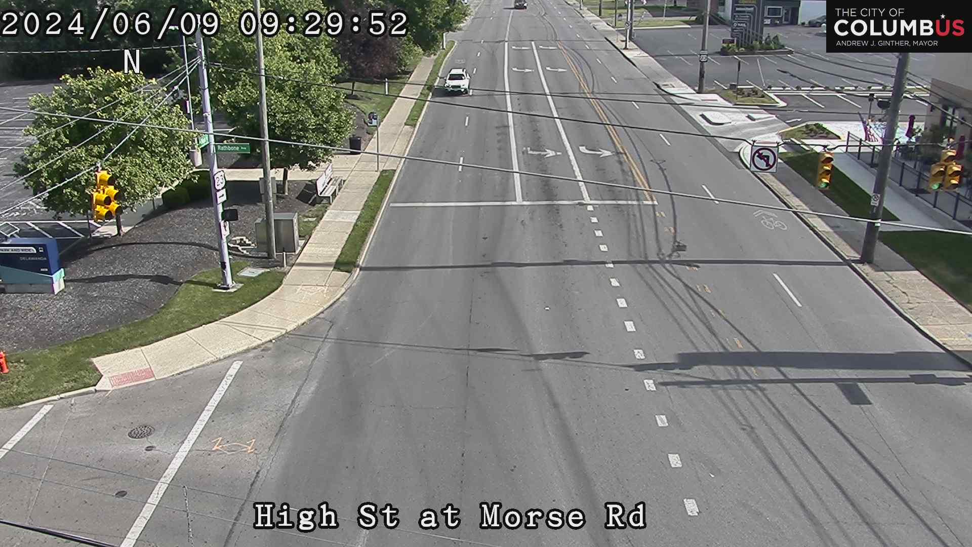 Traffic Cam Old Beechwold Historic District: City of Columbus) High St at Morse Rd