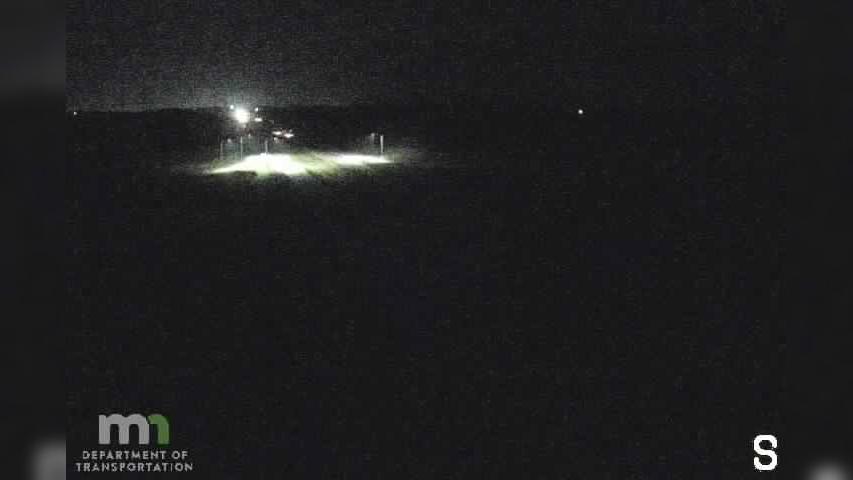 Traffic Cam Millersburg: I-35 NB (MP 66.7)