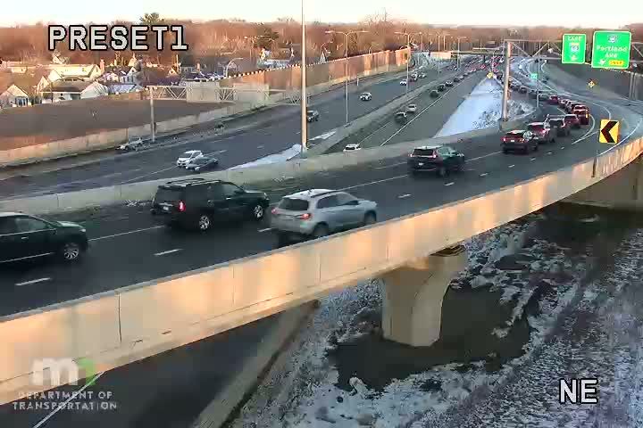 Traffic Cam Richfield: T.H.62 EB @ I-35W