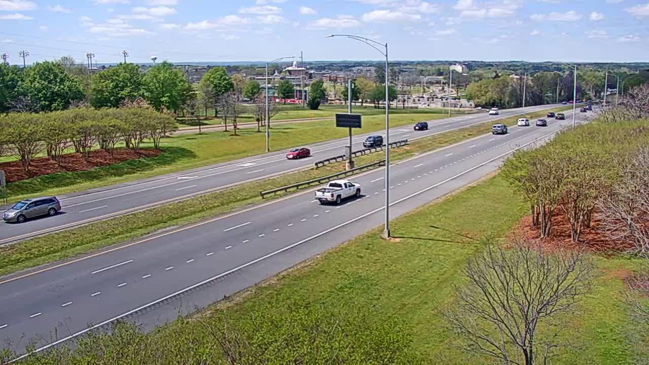 Traffic Cam Tuscaloosa › East: TUS-CAM--.